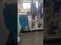 स्टेनलेस स्टील मैनिफोल्ड वाटर बूस्टर पंप सेट पाइपलाइन और प्रेशर टैंक के साथ